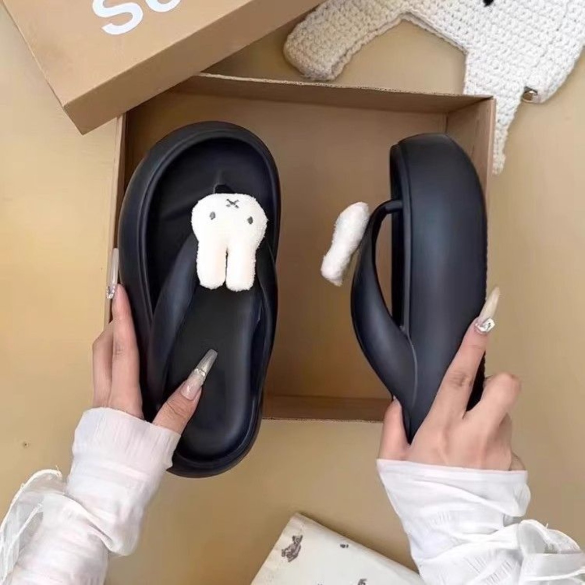Urocze klapki EVA Miffy, słodk – Summer Away Clothing recenzja i cena